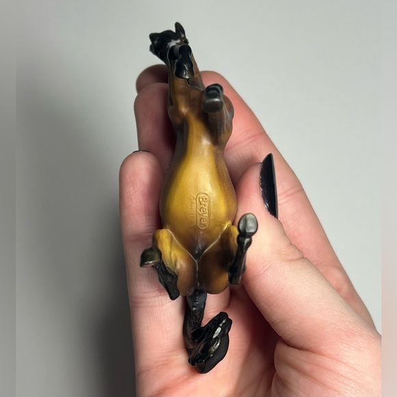 Breyer Stablemate Horse Model - Arran, #711368, 2020 BreyerFest - Picture 7 of 8